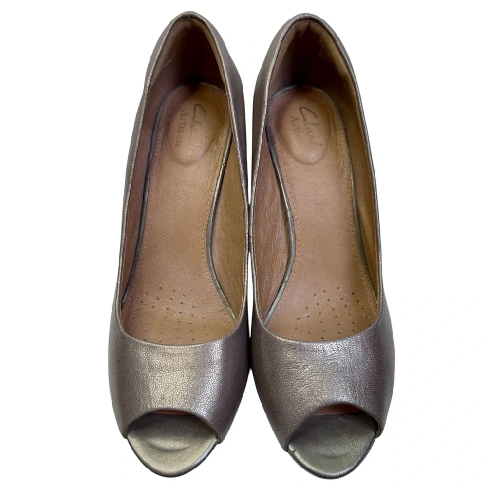Clarks Metallic Gold Open-Toe Leather Pumps Size 6.5 - Picture 4 of 11
